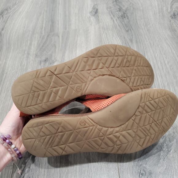 Miz Mooz Red Sandals - Picture 6 of 11